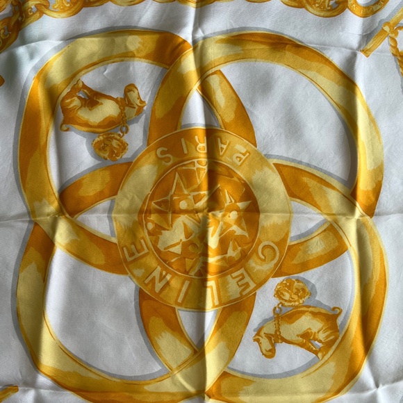 SOLD! CELINE Silk Bandana Scarf β Gold Medallion Chain Print 26β Square β Italy - Picture 2 of 13